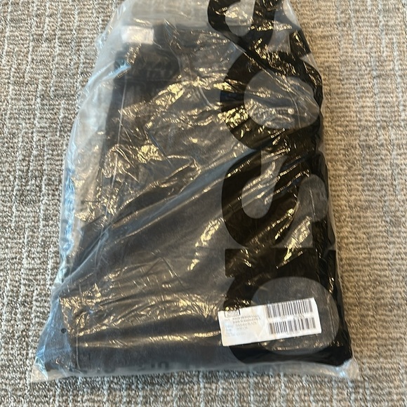 ASOS DESIGN baggy jeans in washed black 30 x 34 - Picture 7 of 8